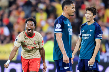 Arsenal bất ngờ gục ngã trên đất Pháp