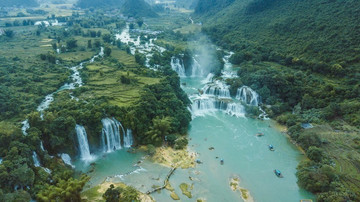 Cao Bang hosts the 5th Ban Gioc waterfall tourism festival