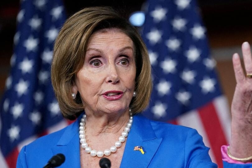 Lãnh đạo lâm thời Hạ viện đòi bà Pelosi nhường văn phòng, ông Trump được đề cử