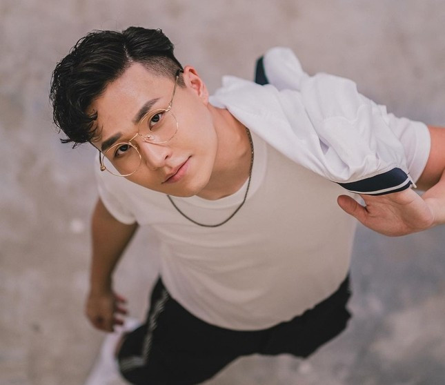 Nam diễn viên Trịnh Tuyển Hy bị bắt ảnh 3