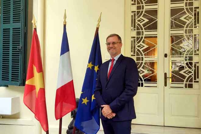 Tân Đại sứ Pháp tại Việt Nam ra mắt báo giới