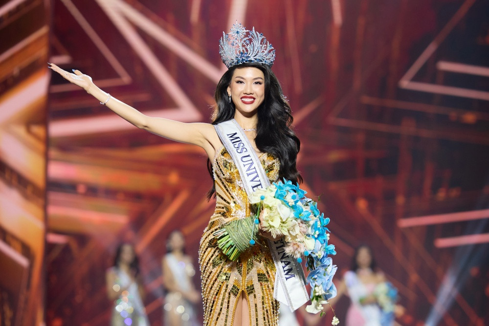 BTC Miss Universe Vietnam sẽ làm rõ việc Hoa hậu Bùi Quỳnh Hoa hít bóng cười