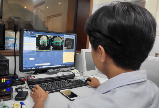 Bệnh viện Ung bướu TP.HCM sửa xong máy MRI, các cơ sở khác vẫn hỗ trợ