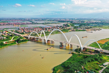 Cầu vòm thép cao nhất Việt Nam nằm tại tỉnh nào?