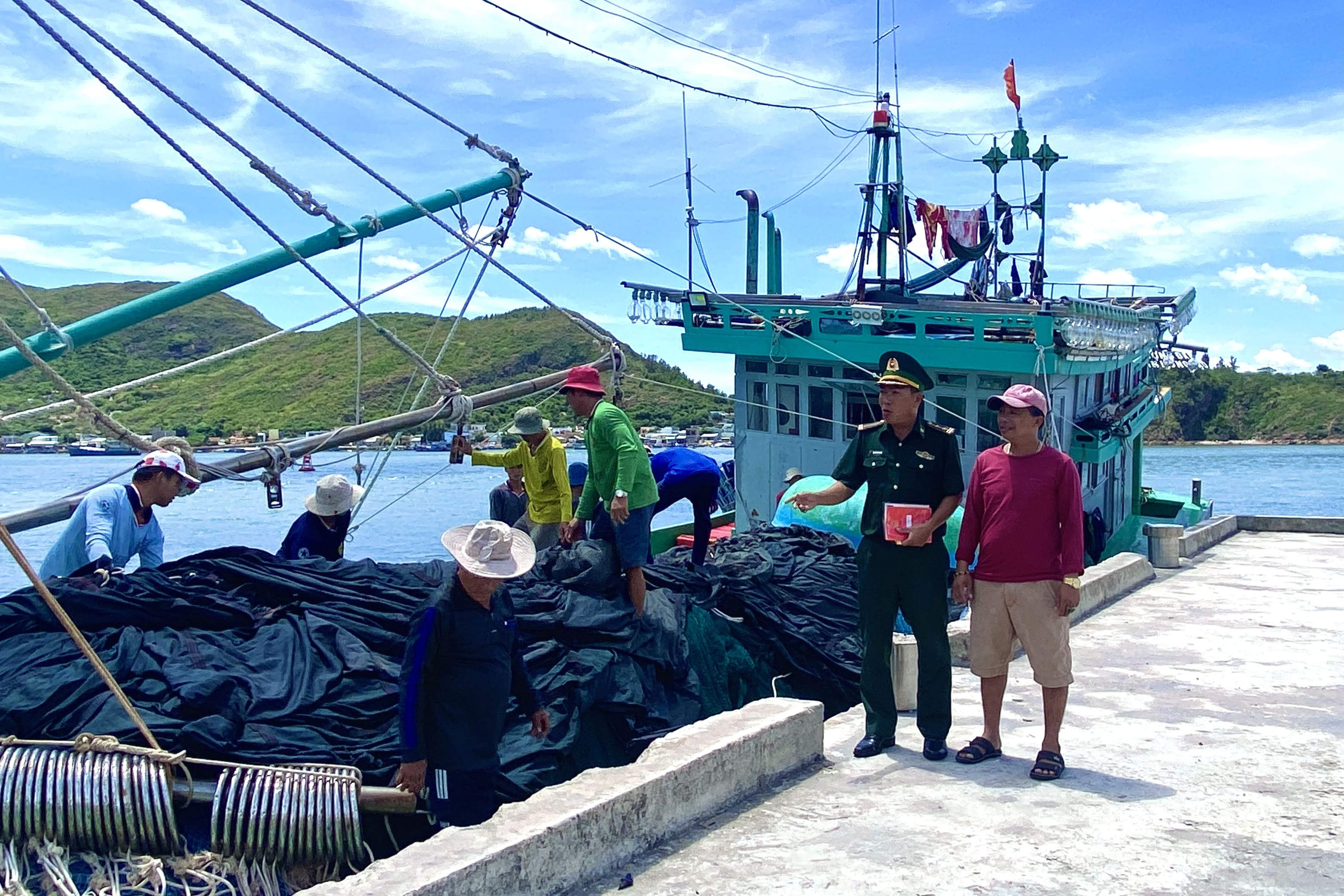 Gỡ thẻ vàng IUU: Thủ tướng yêu cầu bộ ngành, địa phương đặt trách nhiệm cao nhất