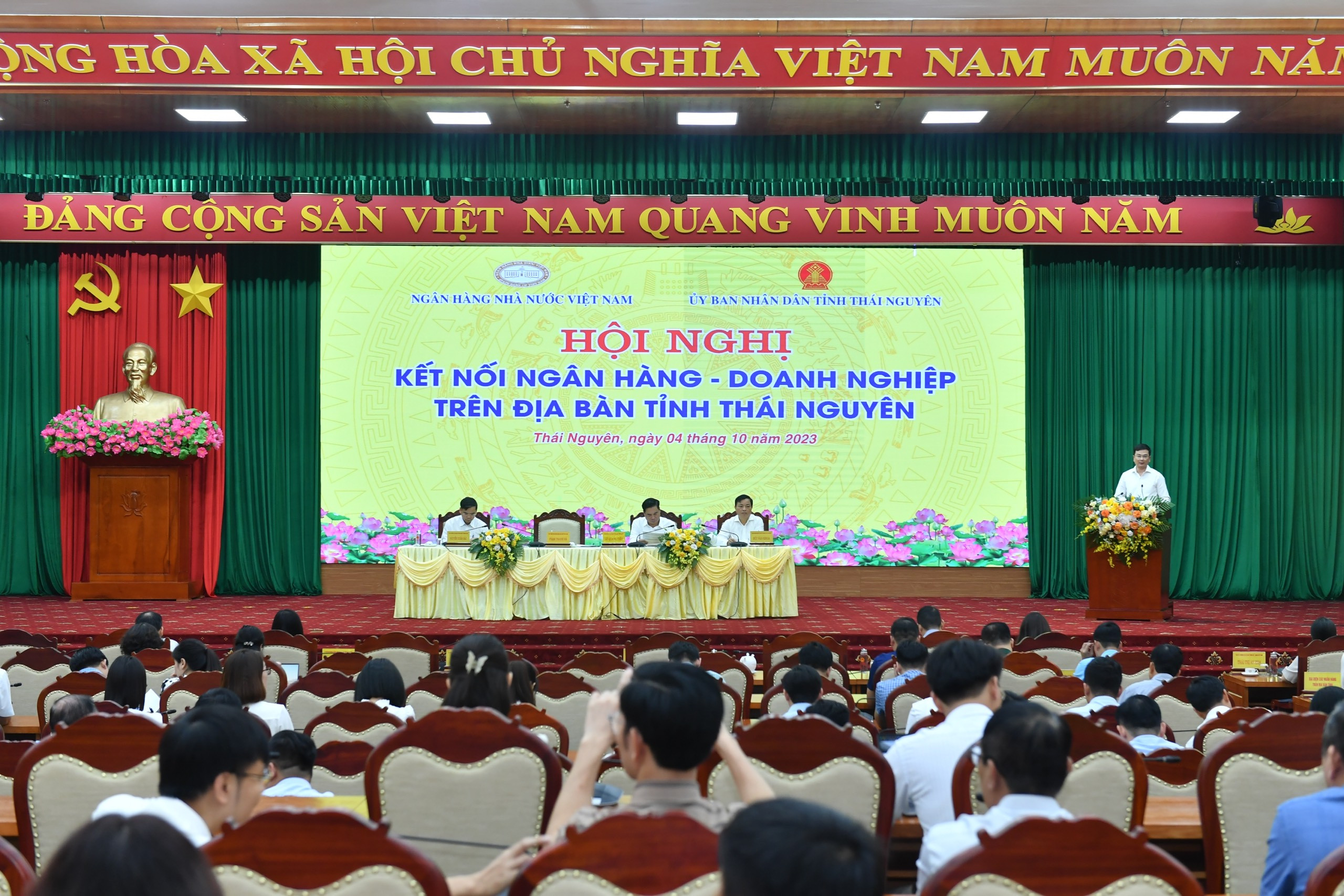 hoi nghi tn2.jpg