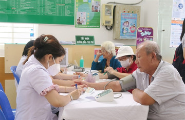 Life expectancy in Vietnam high but many elderly live with illness