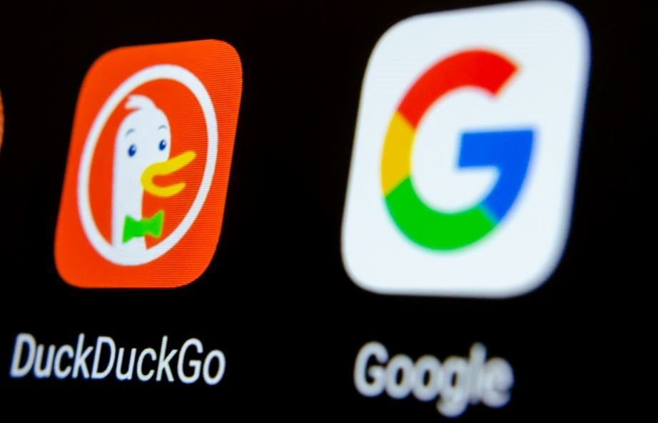 Apple từng định sử dụng trình tìm kiếm DuckDuckGo trên Safari