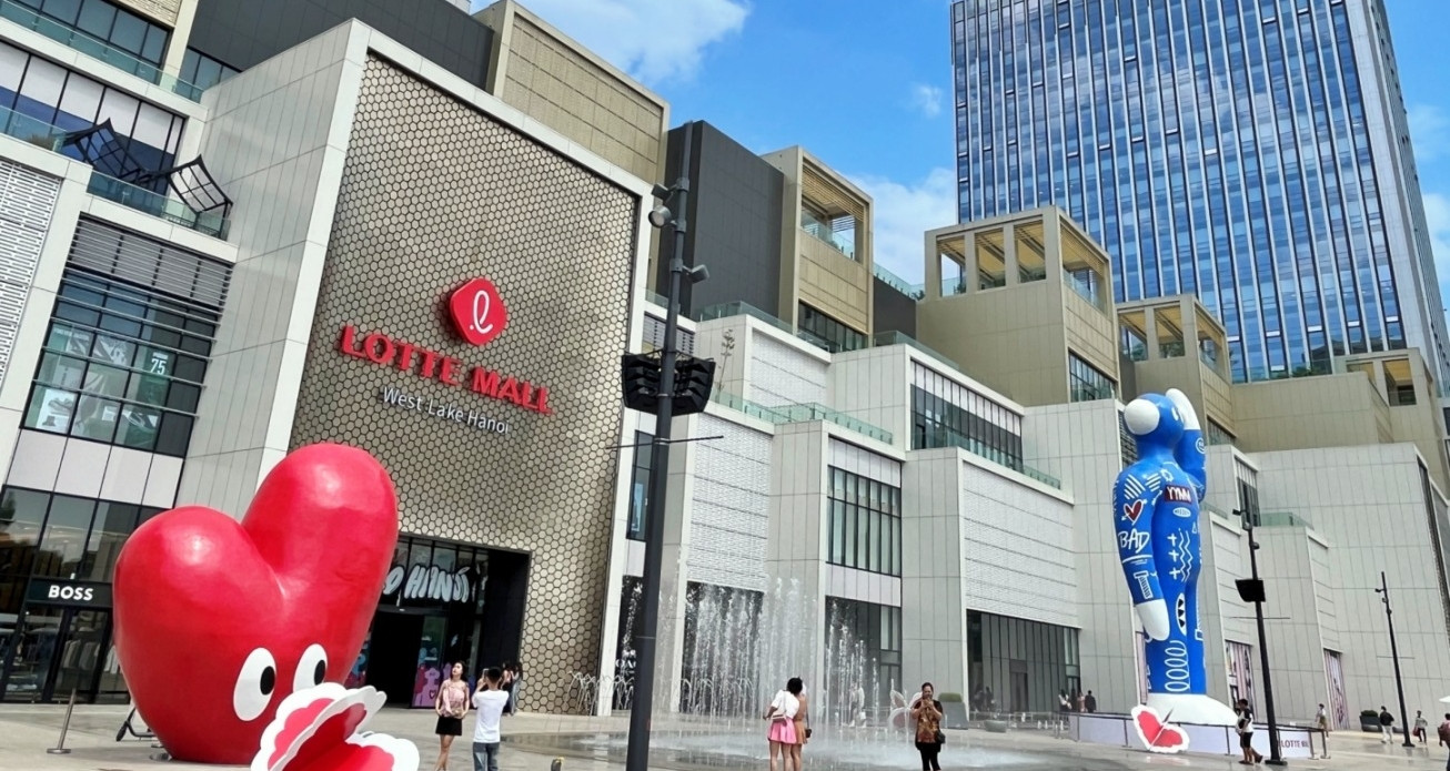 Korean group Lotte launches first mega commercial complex in Vietnam