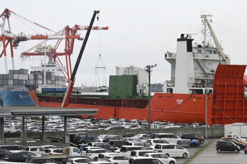 Nhật Bản tự làm 'tổn thương' chính mình khi cấm xuất khẩu ô tô cũ sang Nga