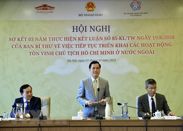 Tôn vinh những cống hiến của Chủ tịch Hồ Chí Minh với cộng đồng quốc tế