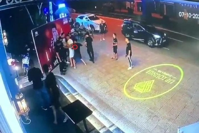 Đứng chụp ảnh trước quán bia, thanh niên ở Thanh Hóa bị đâm tử vong