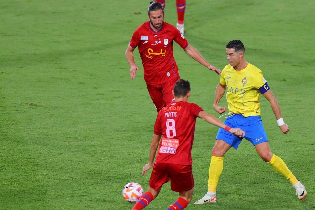 Ronaldo vô duyên, Al Nassr đánh rơi chiến thắng phút 92