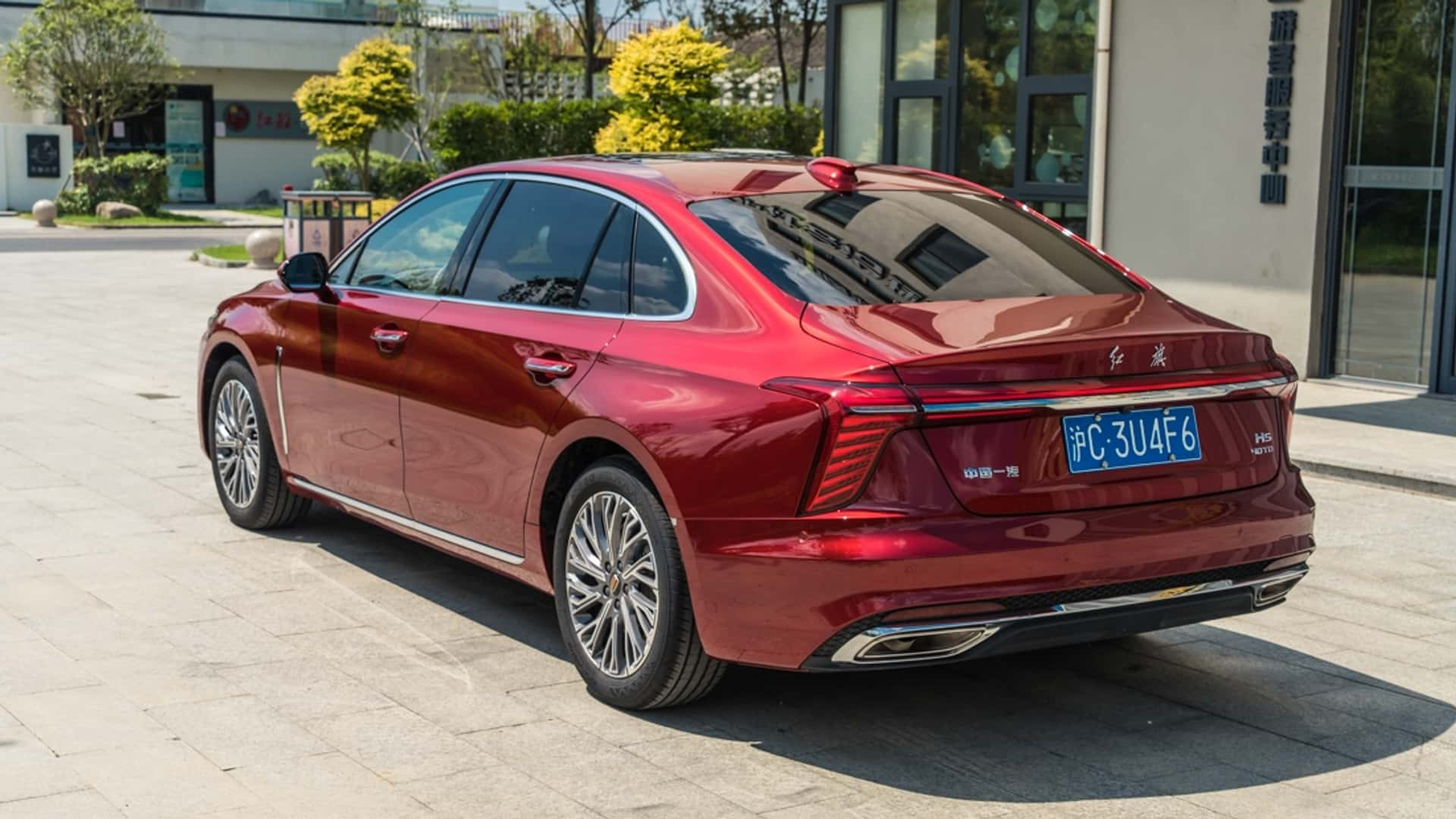 hongqi h5 2.jpg