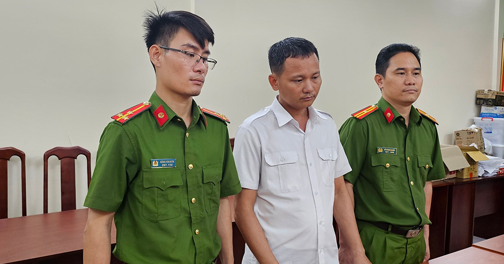 Phá đường dây buôn lậu IPhone trị giá 20 tỷ đồng qua đường hàng không