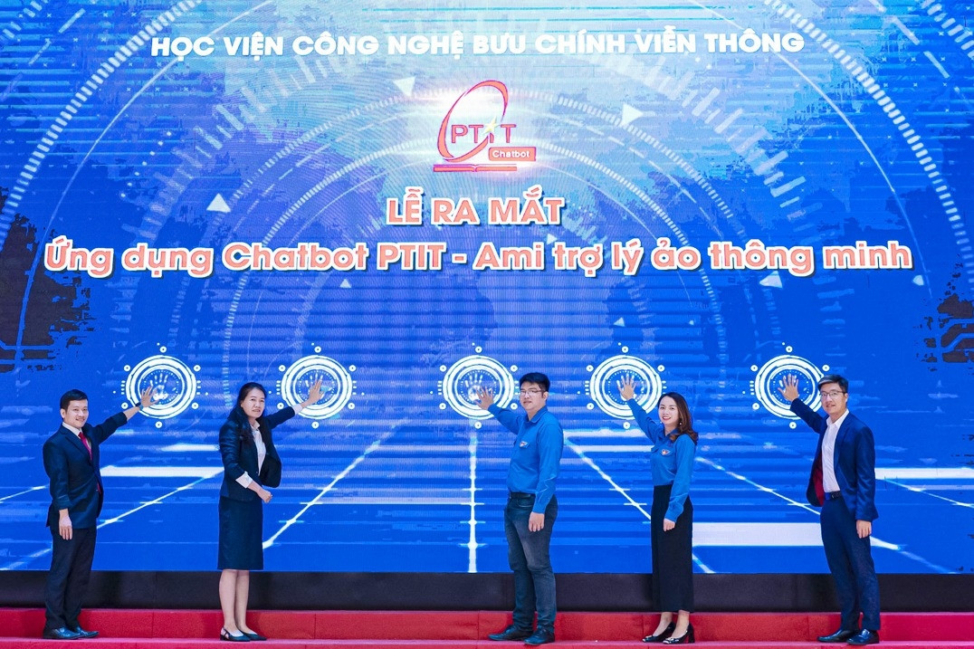 Sinh viên Học viện Công nghệ Bưu chính Viễn thông có trợ lý ảo hỗ trợ học tập