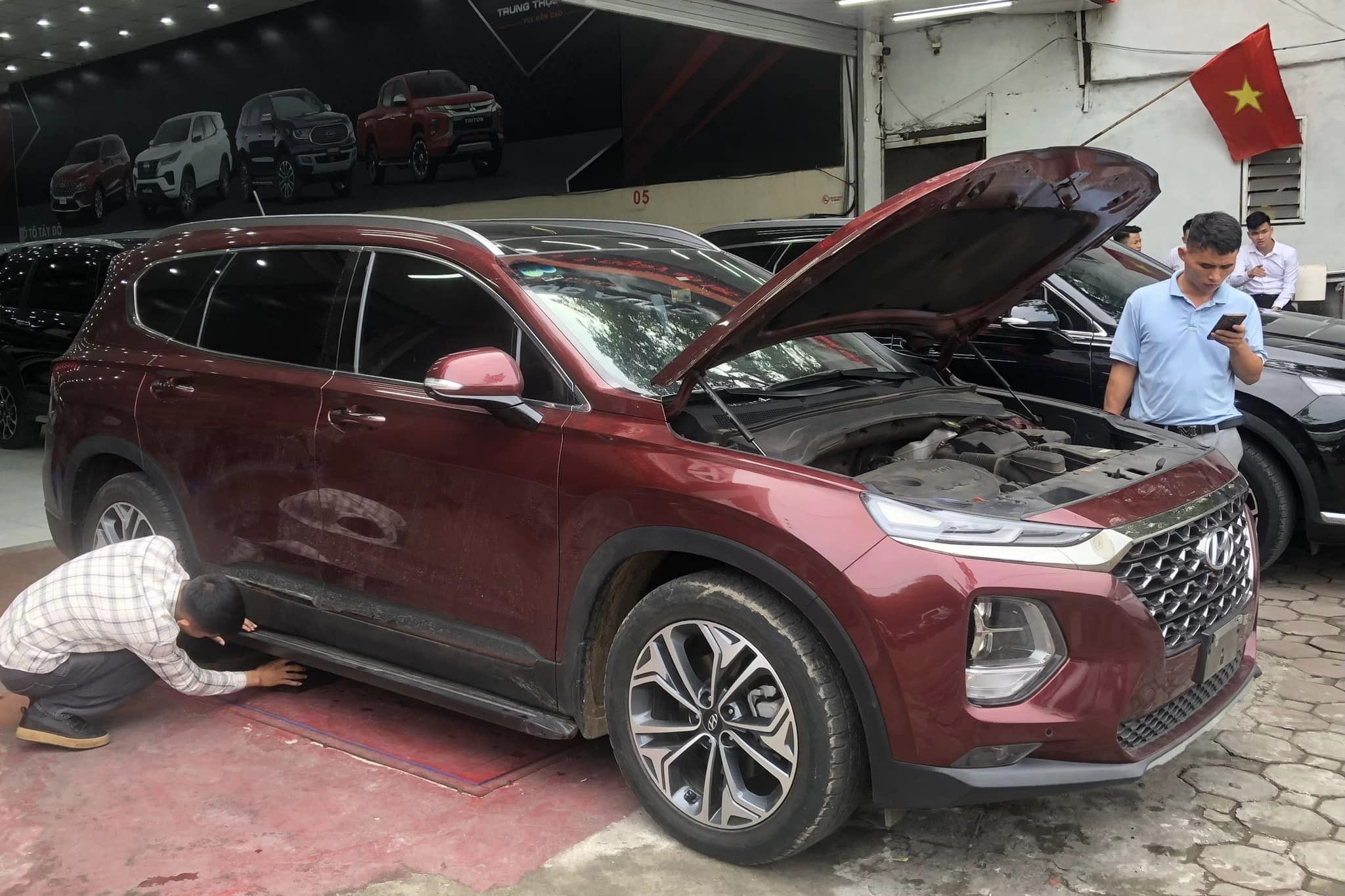 Xe Hyundai mới giảm giá sốc, dân buôn xe cũ 