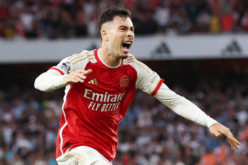 Arsenal hạ gục Man City nhờ phút lóe sáng của Martinelli