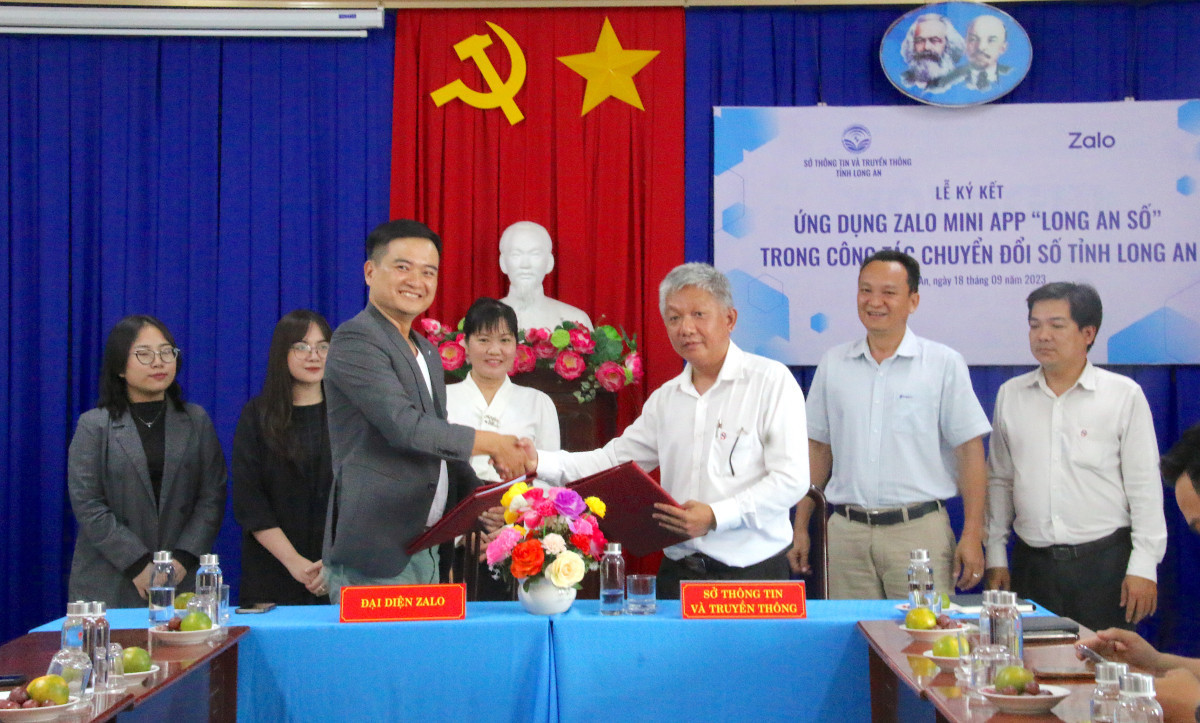 cong dan so long an.jpg