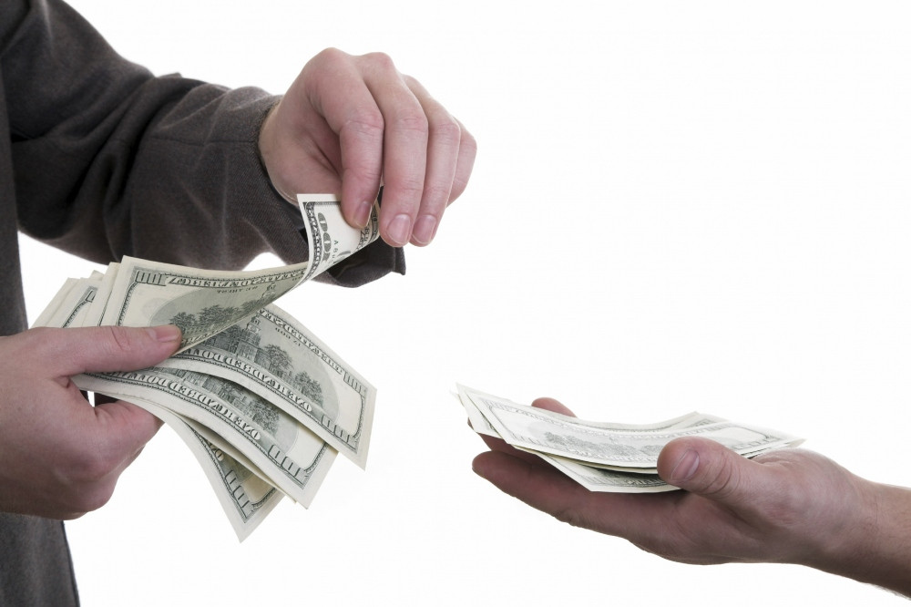 Dang hoc nam nhat dai hoc, con trai vay me 100 trieu khoi nghiep hinh anh 1