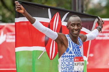 Kelvin Kiptum lập kỷ lục marathon: Sinh ra để vượt ngưỡng