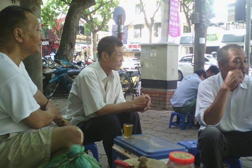 Người cao tuổi không lương hưu mưu sinh nơi phố thị