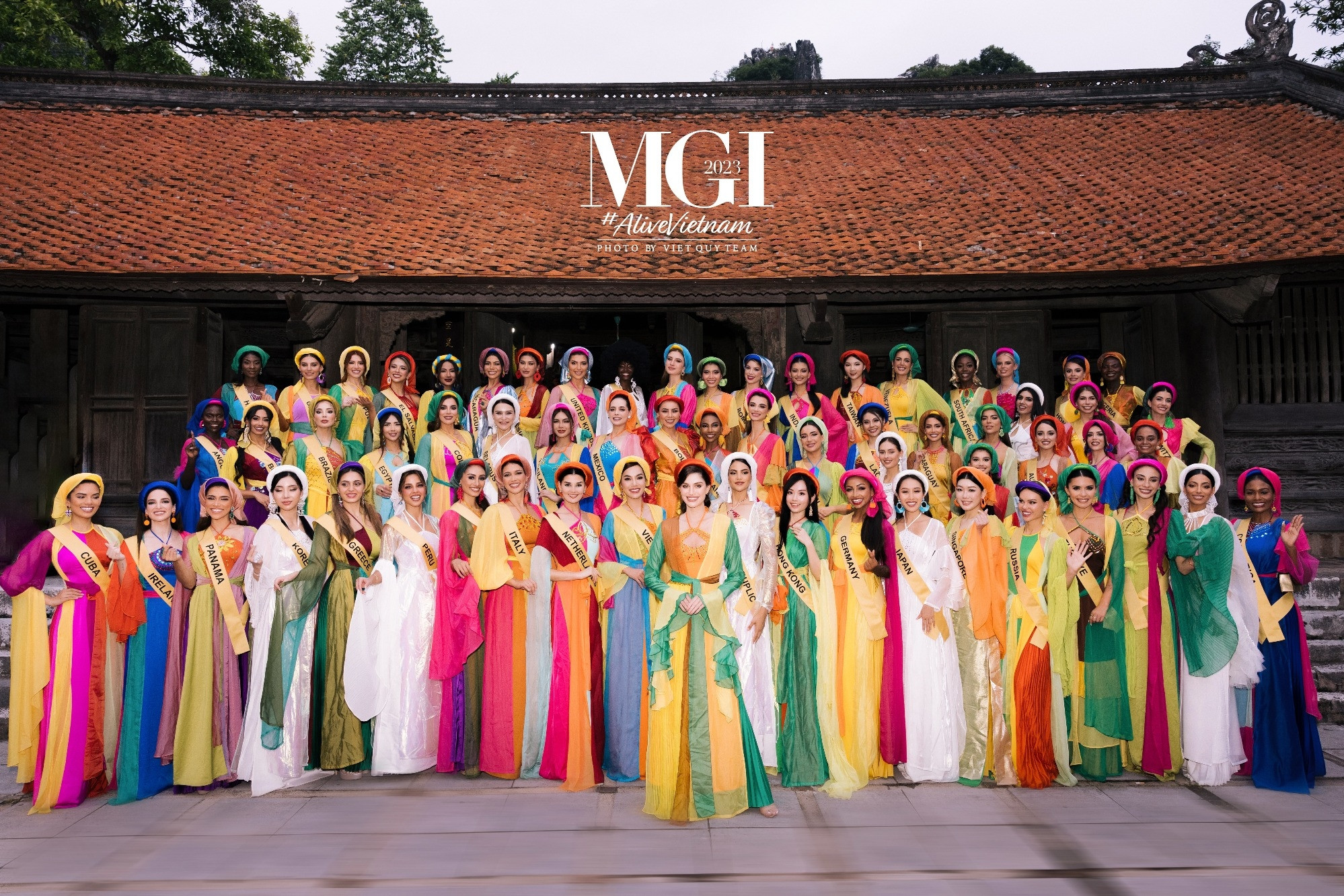 Thí sinh Miss Grand International 2023 lần đầu diện áo tứ thân