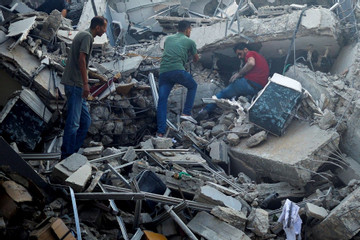 Tình cảnh không nơi trú ẩn của người dân Dải Gaza giữa giao tranh Israel-Hamas