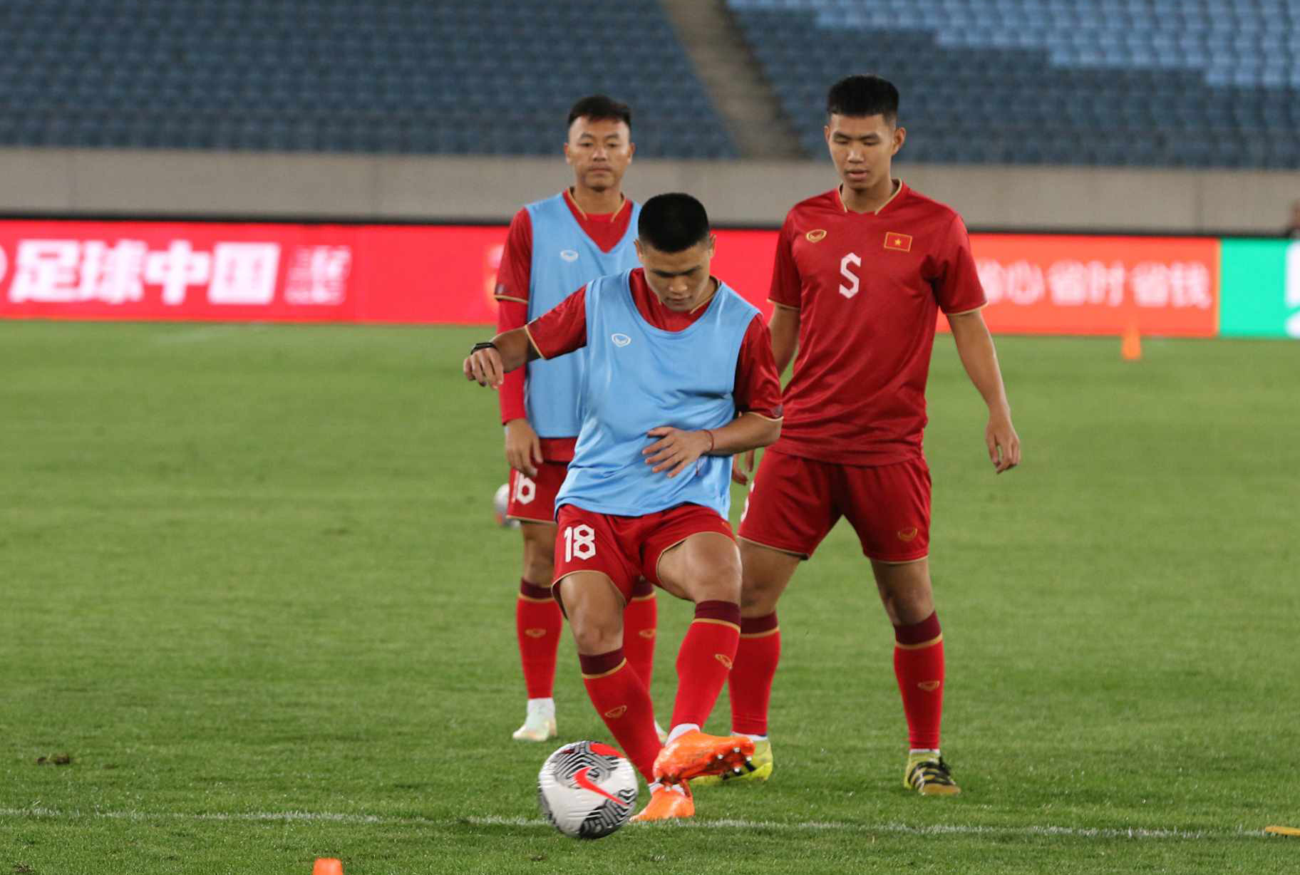 tuyen viet nam 4.jpg