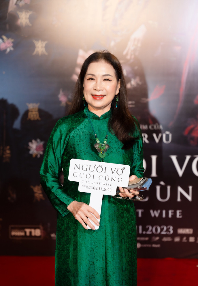 Thanh Sơn vào Sài Gòn cùng Khả Ngân xem phim 'Người vợ cuối cùng'