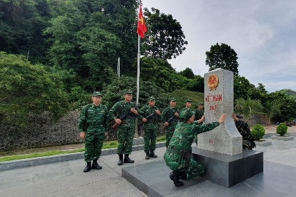 Tăng cường công tác tuần tra song phương, chung tay xây dựng biên giới hoà bình