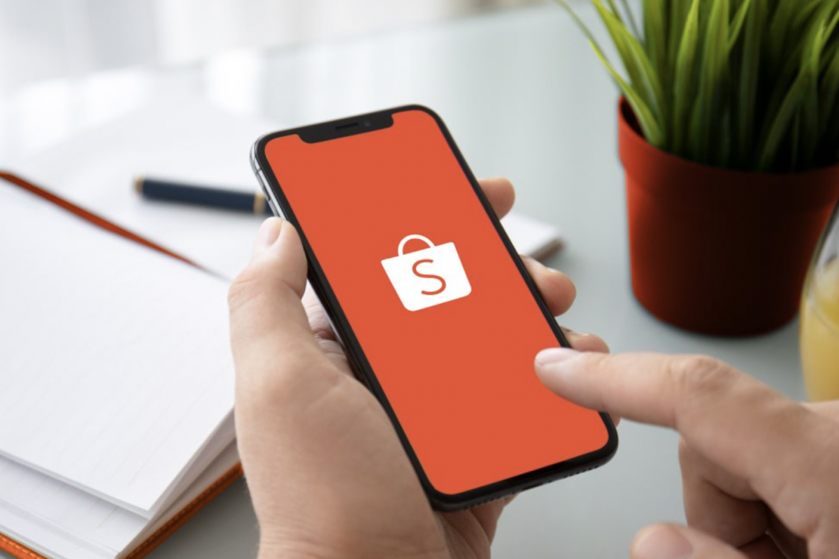 VN's e-commerce market: Shopee reports high growth rate, Tiki stands still
