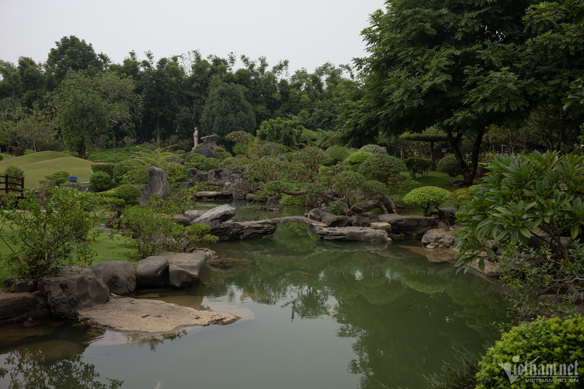 Giếng nước cổ nằm dưới lòng đất trong đan viện huyền bí tuyệt đẹp ở Ninh Bình