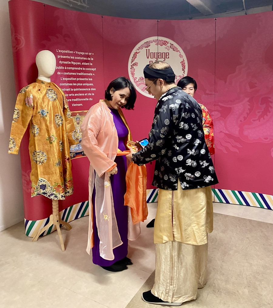 4 thu co phuc viet nam ngay tren dat phap la mot trai nghiem thu vi kho quen doi voi nguoi dan phap cung nhu cong dong viet.jpg