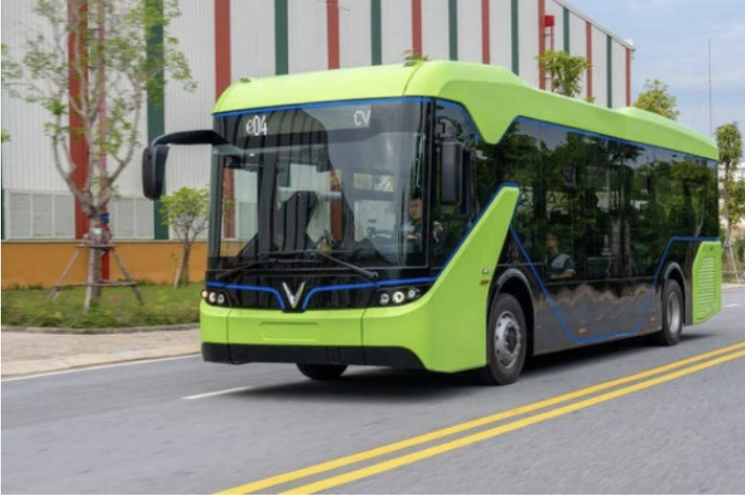 Hà Nội thí điểm thanh toán không dùng tiền mặt trên xe bus