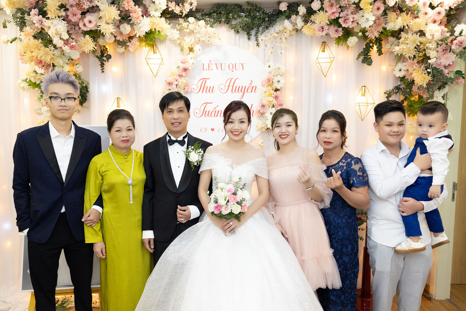 le cuoi tai nha rieng.jpg