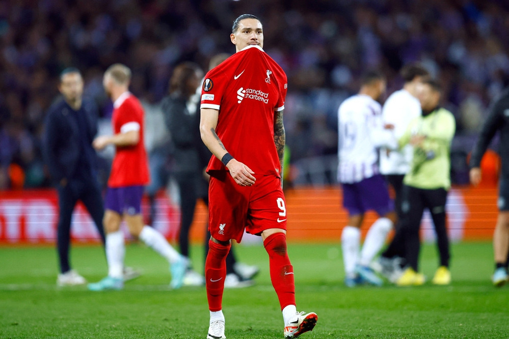 Liverpool thua sốc Toulouse ở Europa League