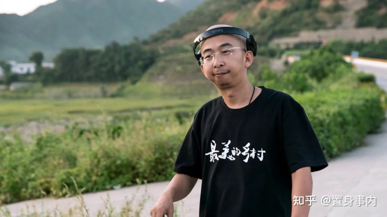 Nam diễn viên xấu nhất Trung Quốc sở hữu khối tài sản hàng trăm triệu NDT, cưới vợ đẹp kém 14 tuổi ảnh 5