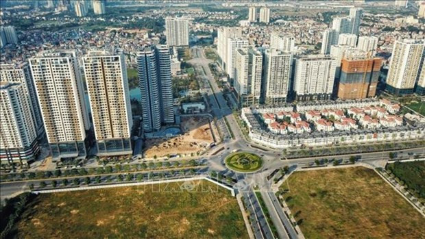 Stakeholders seek ways to remove roadblocks to real estate market hinh anh 1