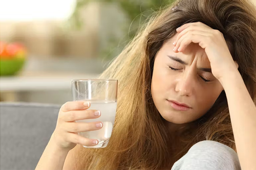 Sự thật về hiệu quả của các phương pháp giải rượu: Từ nước gừng đến trứng sống