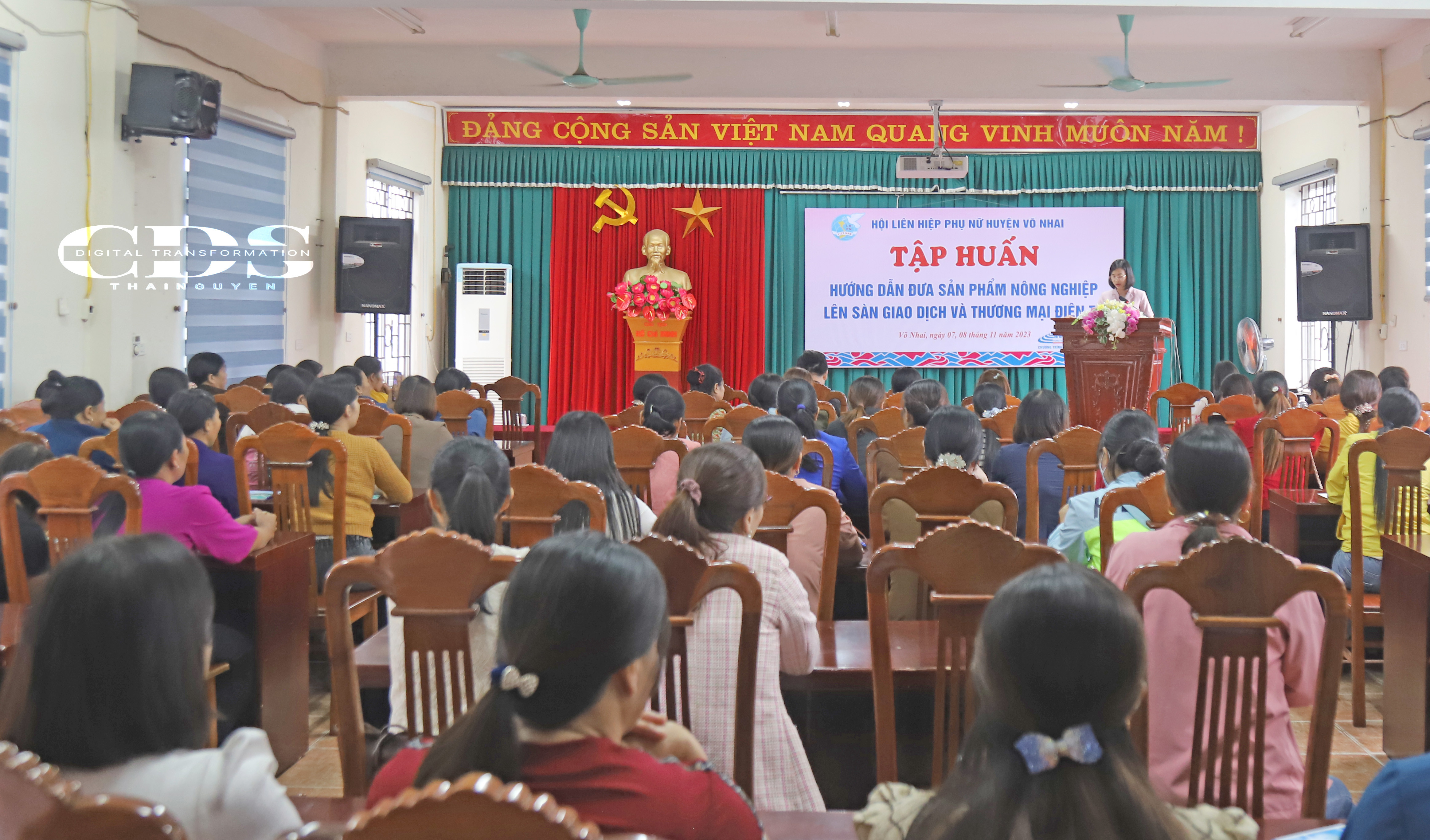 Thúc đẩy sản phẩm nông nghiệp lên sàn giao dịch và thương mại điện tử
