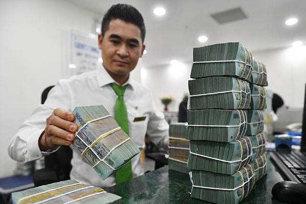 Bản tin kinh tế 11/11: Kiến nghị bỏ trần 30% lãi vay; tăng phát hành trái phiếu