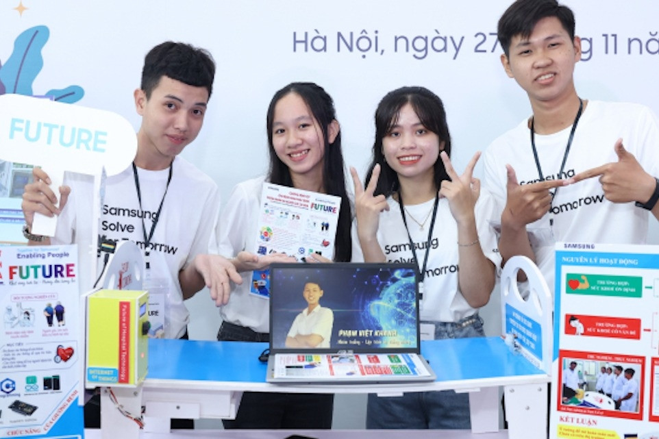 Cuộc thi Solve for Tomorrow khuấy động đam mê công nghệ cho học sinh