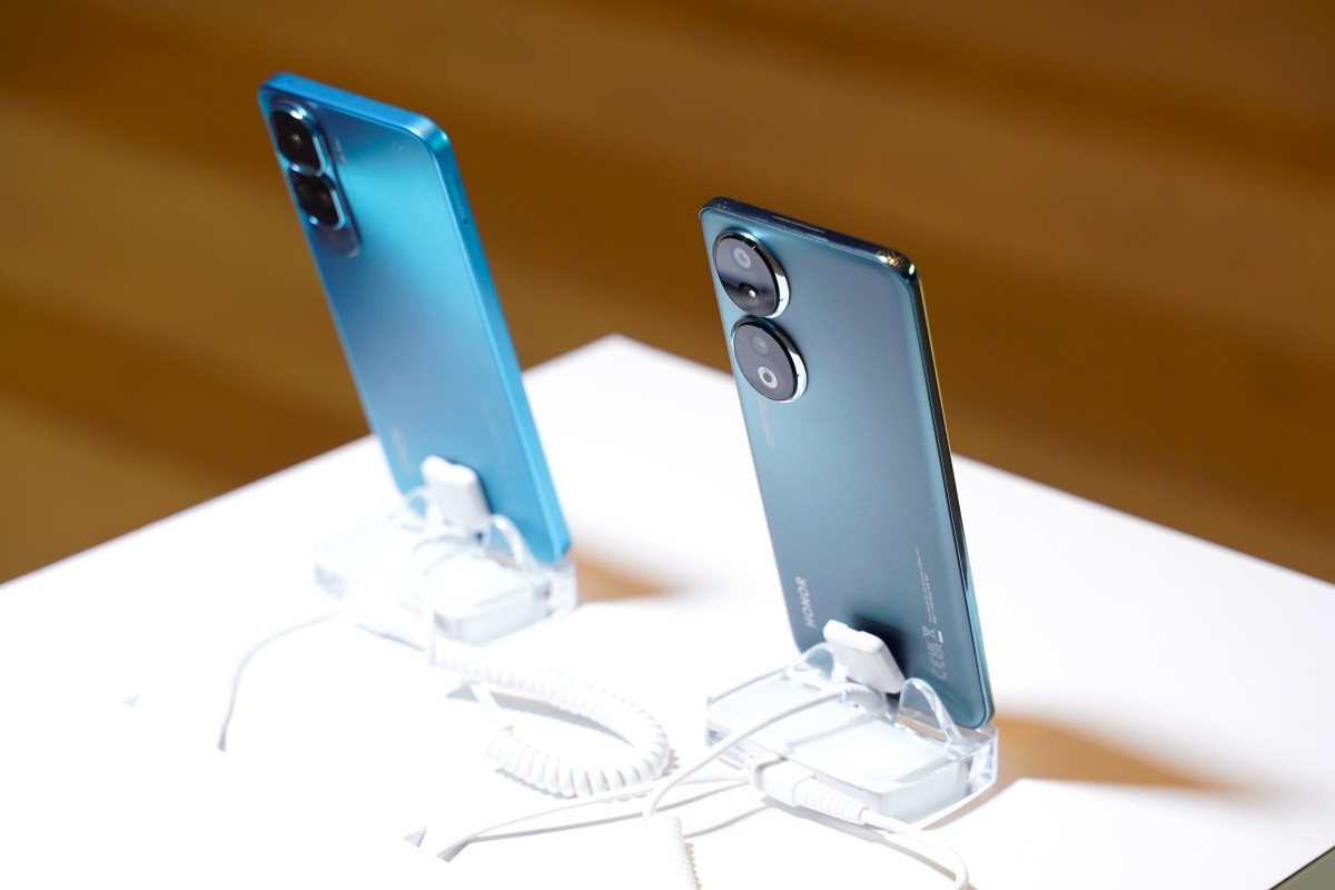 Thêm hãng smartphone muốn đưa điện thoại gập vào Việt Nam
