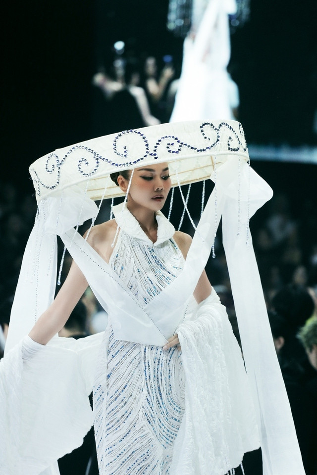 three young designers open vietnam international fashion week 2023 picture 4