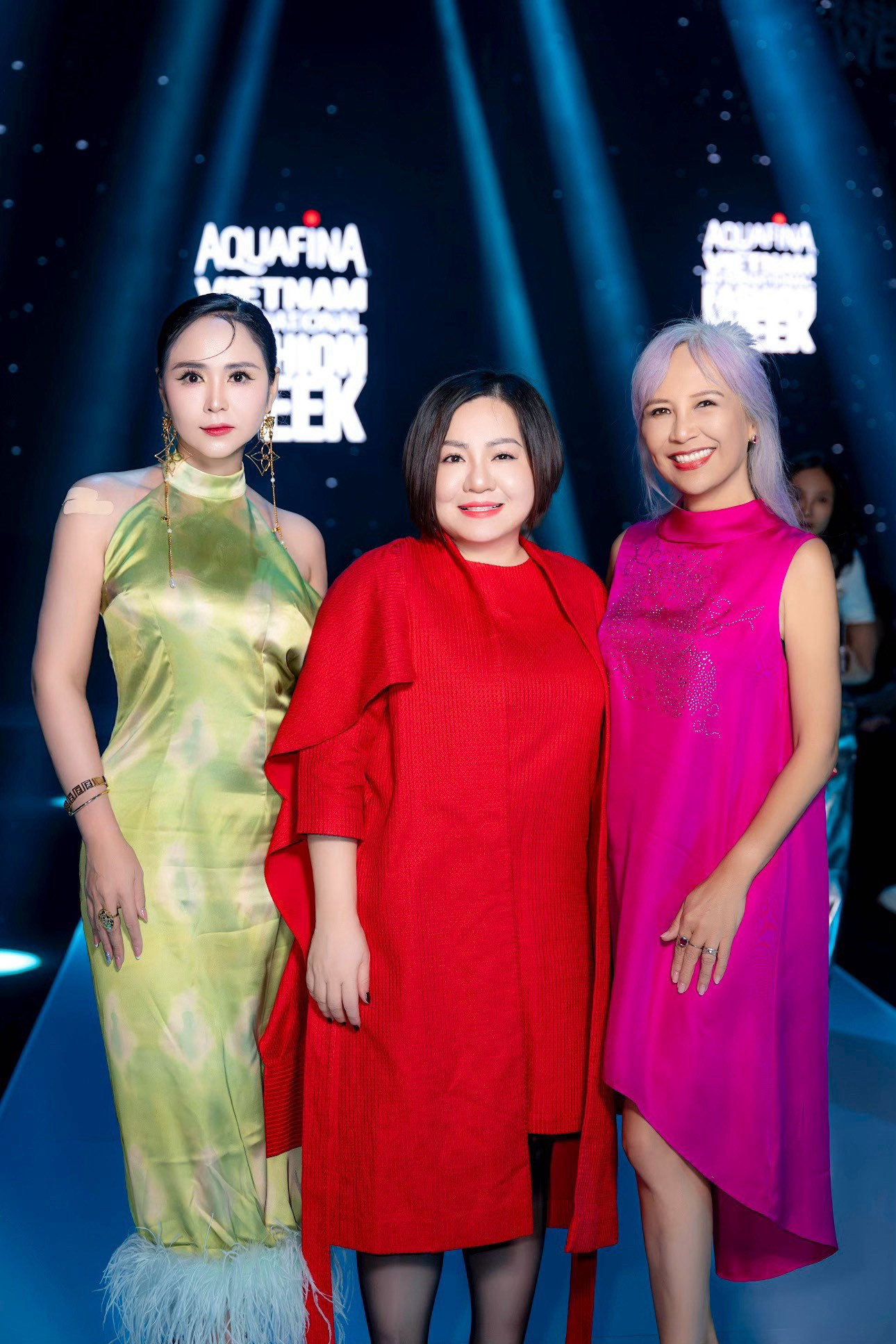 Doanh nhân Bùi Thanh Hương nổi bật tại Vietnam International Fashion Week 