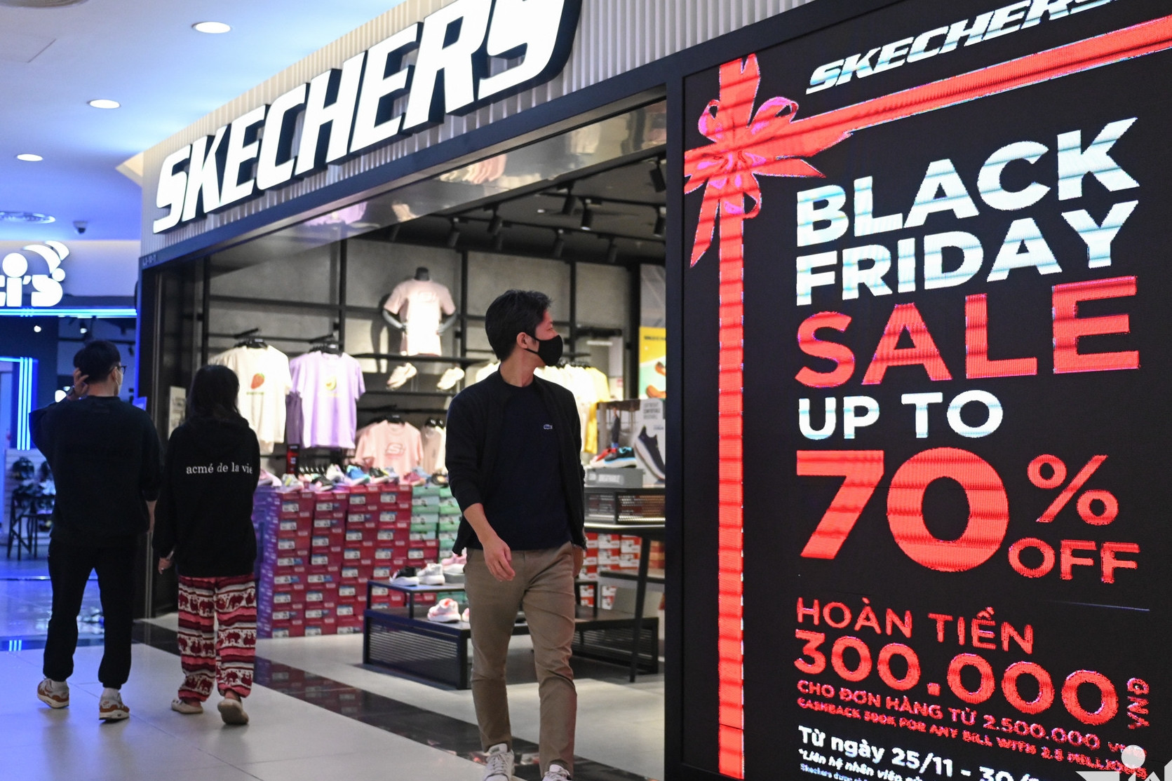 Rầm rộ giảm giá khủng nhất năm, Black Friday 2023 là ngày nào?