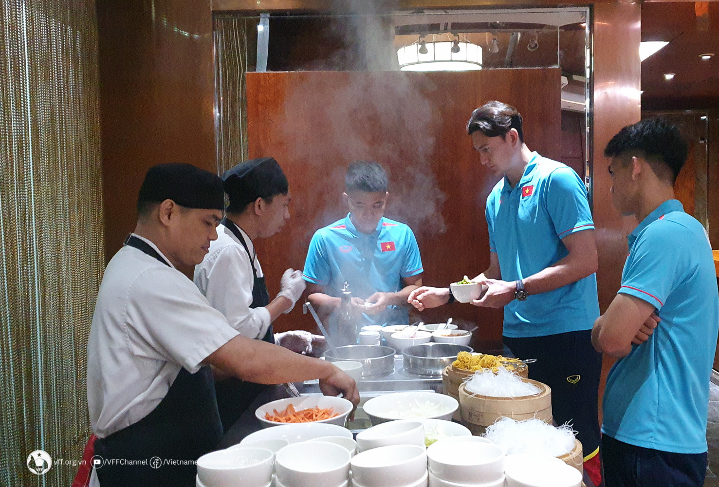 tuyen viet nam philippines 5.jpg