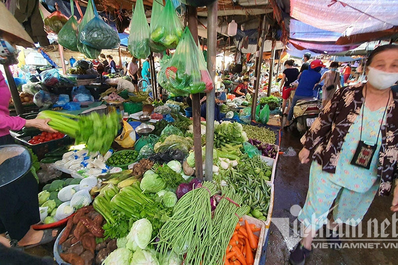 Nhiều nguy cơ mất an toàn thực phẩm khi xảy ra ngập lụt