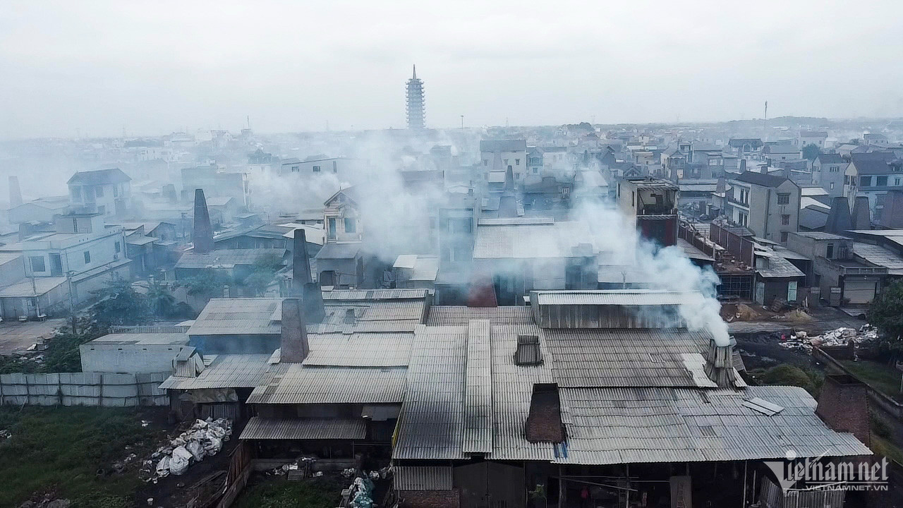 View - 'Làng tỷ phú' ở Bắc Ninh chìm trong khói bụi, xỉ thải nhôm